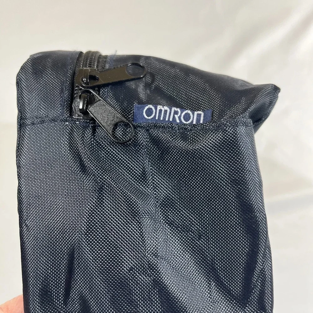 Omron 10 Series Blood Pressure Monitor Model BP785 IntelliSense ComFit Cuff Case